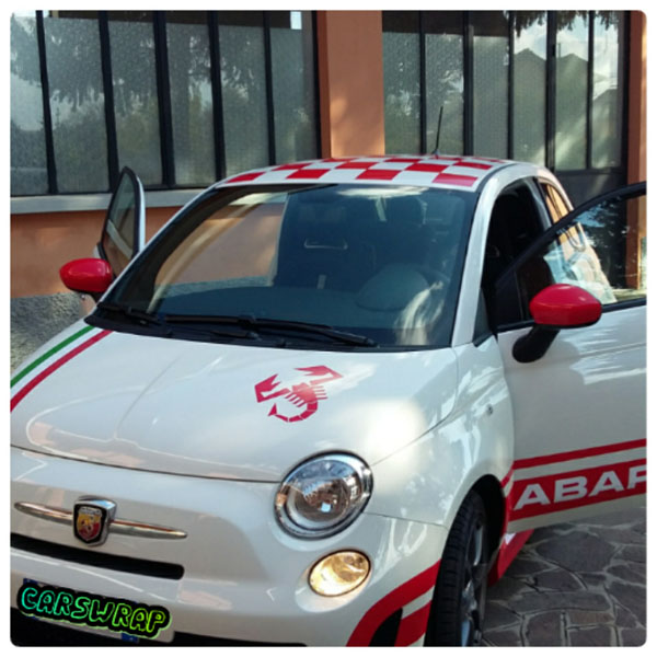 500 Abarth Tetto a Scacchi Rossi Specchietti Rossi e Fasce Portiere