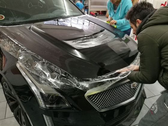 Cadillac, con pellicola trasparente protettiva Bodyfence