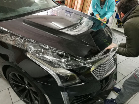 Cadillac, con pellicola trasparente protettiva Bodyfence