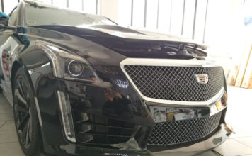 Cadillac, con pellicola trasparente protettiva Bodyfence