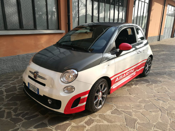 500 Abarth solo parte superiore con color grigio Hexis HX20446B