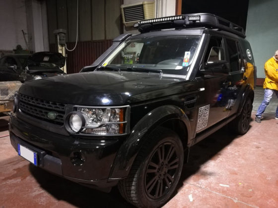 Land Rover Discovery Rivestito con pellicola nero lucido