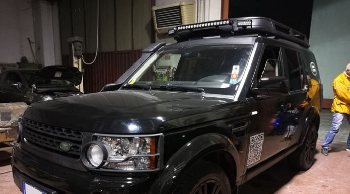 Land Rover Discovery Rivestito con pellicola nero lucido