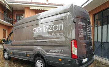 Decorazione Ford Transit Pellizzari con adesivi prespaziati