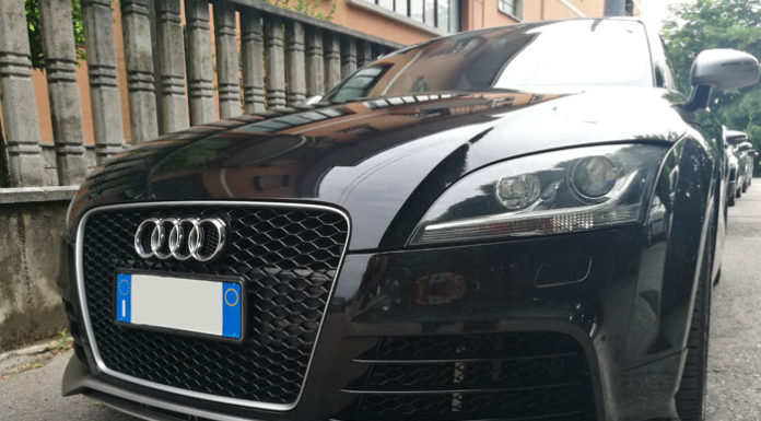 Audi TT Specchietti, Minigonna e Paraurti con Pellicola Removibile Grigio Alluminio Metal